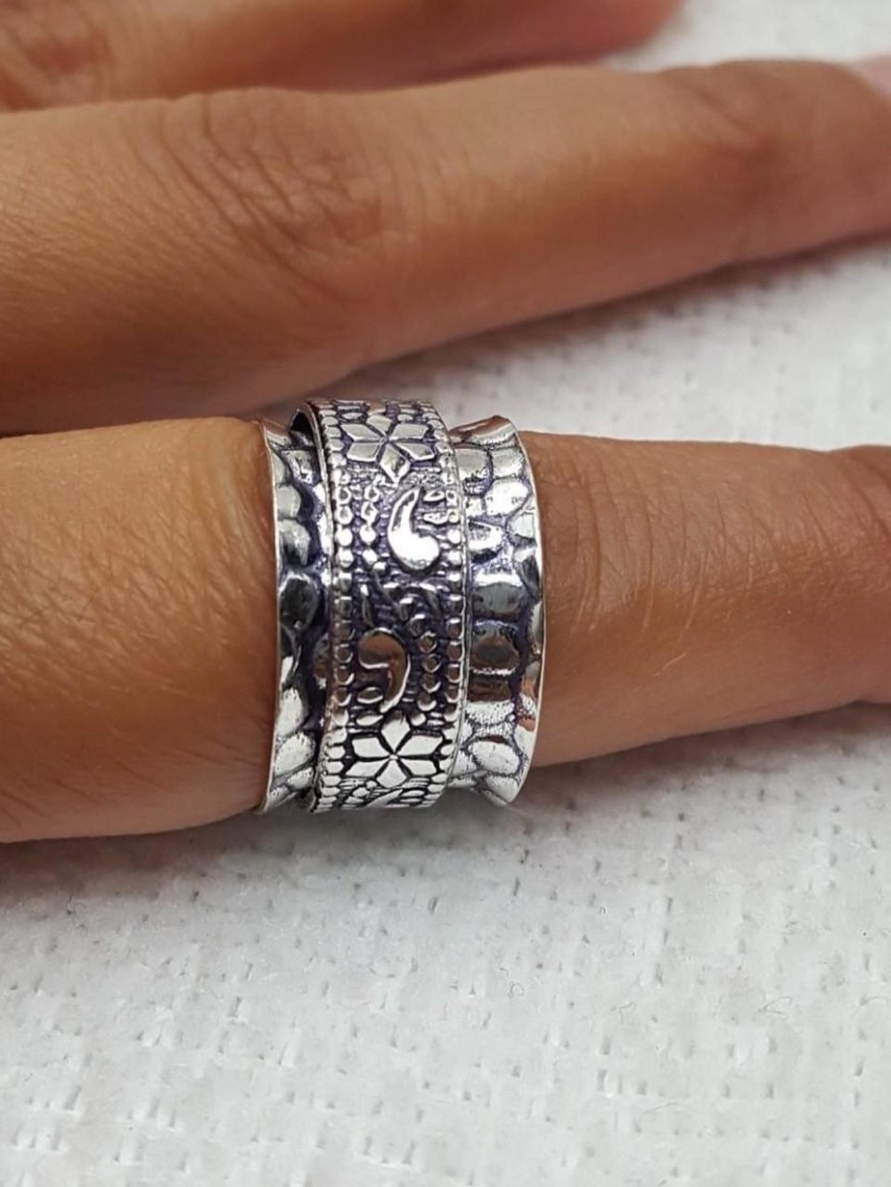 925 Silver Textured Wide Band Ring - Silver - Picture 3 of 4